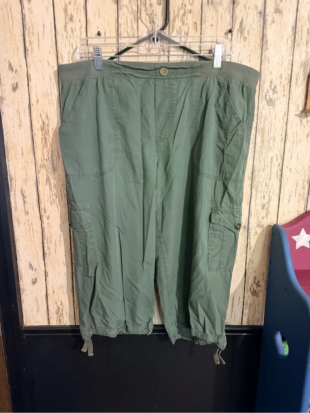 Faded Glory 16W Olive Green Cargo Capri Pants Utility Plus Size
